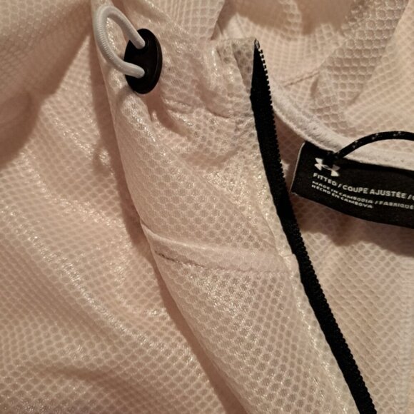 Under Armour men's size medium waterproof fitted jacket, EUC - Picture 4 of 8